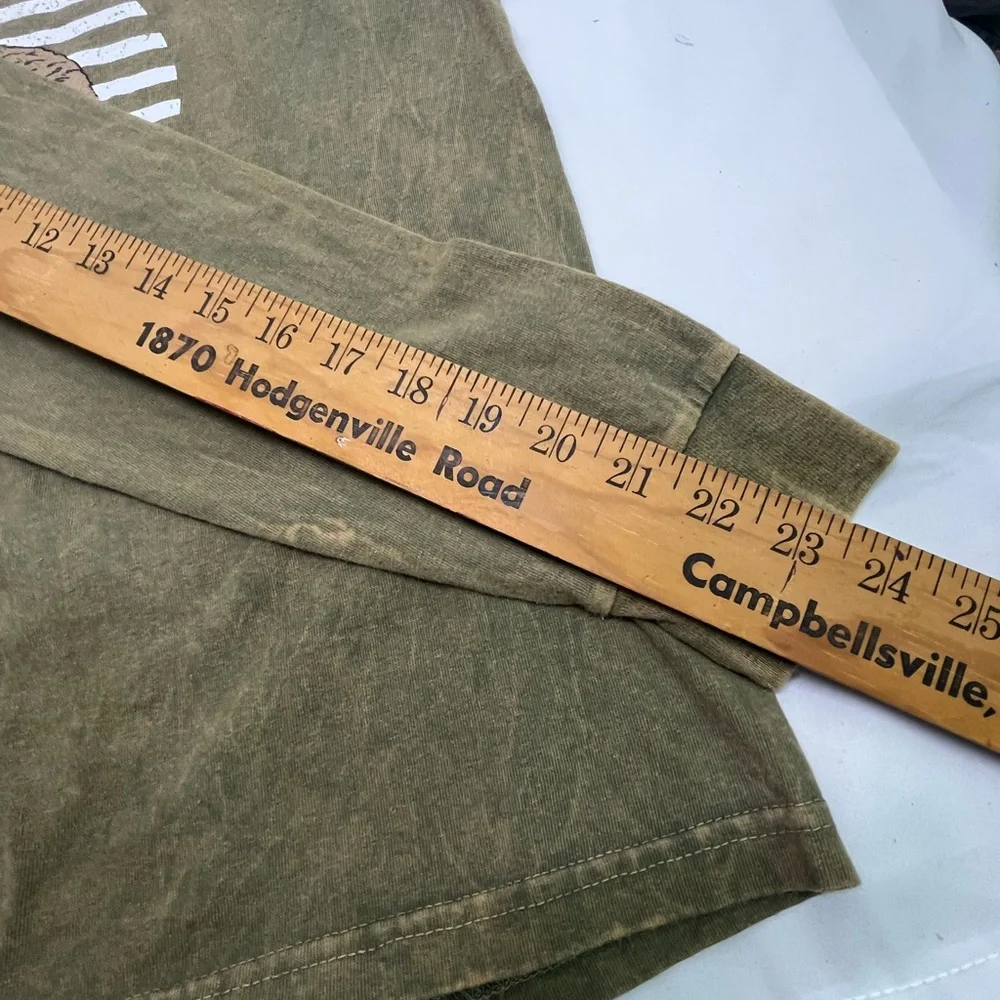 Levi's Graphic Tee Mens S Army Green W/Gold Accents‎ Cotton Outdoor Gorpcore